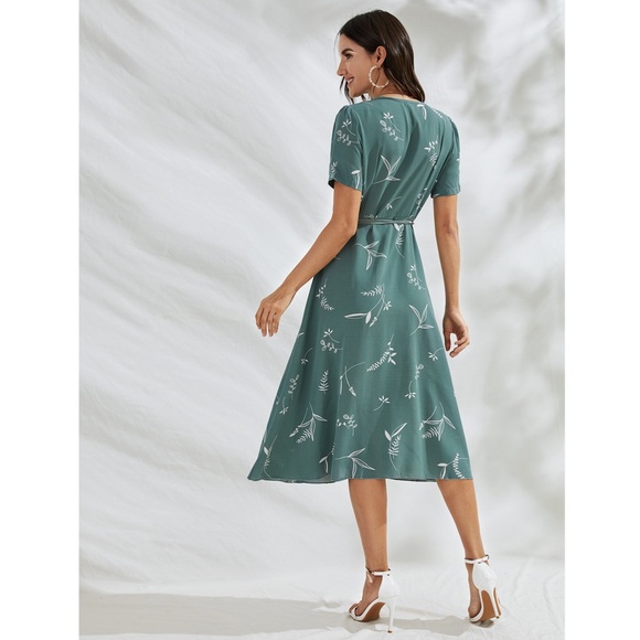 Leaf Print Green Wrap Midi Dress - Picture 4 of 8